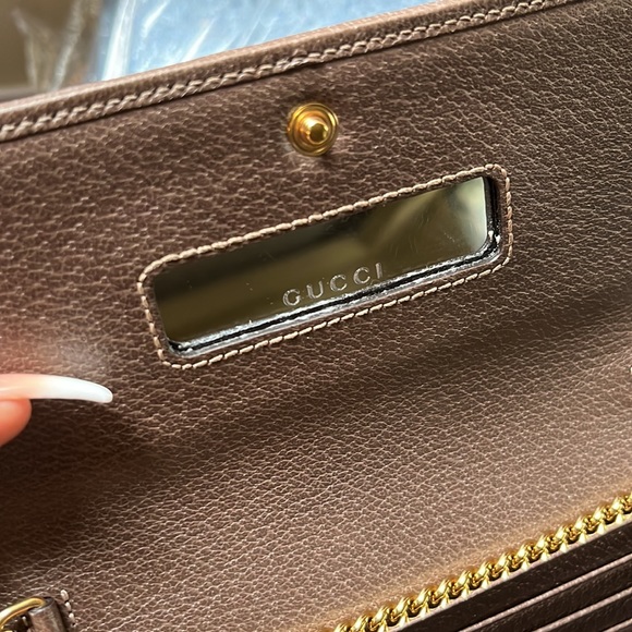 Gucci mini clutch with interchange link - Picture 2 of 3